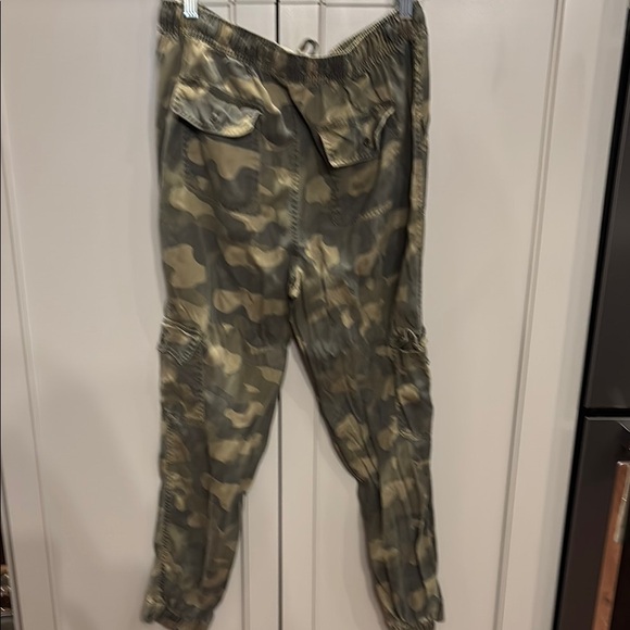 C&C California camo joggers sz lg - Picture 4 of 6